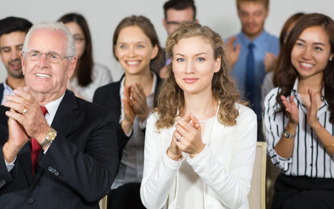 Reconocimiento y liderazgo. Los aplausos de las 20:00h.